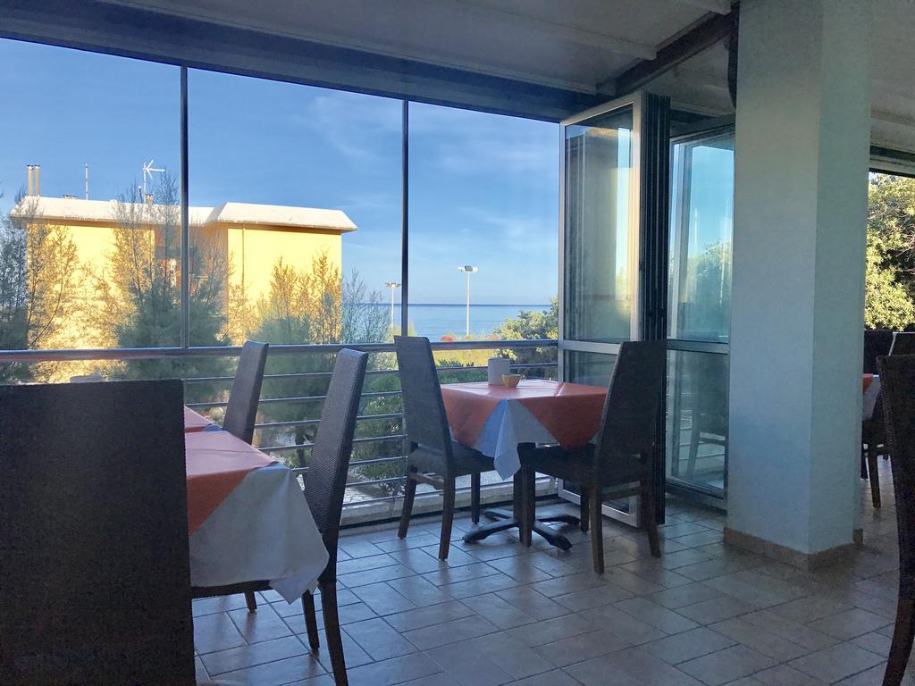 Hotel Aurora San Vincenzo Dış mekan fotoğraf